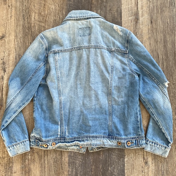 Old Navy Women’s Light Blue Denim Jacket - Picture 2 of 6